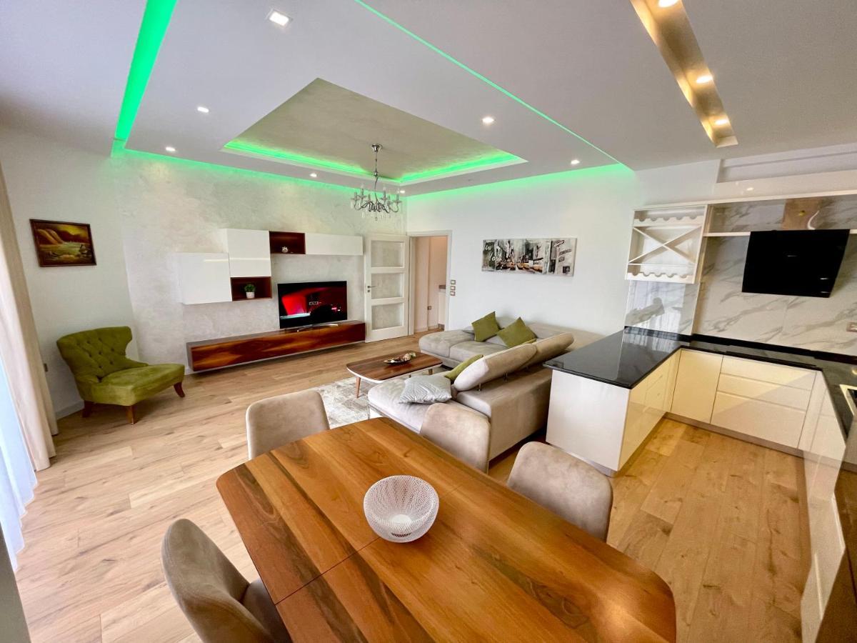 Queen'S Luxury Apartments Lake 티라나 외부 사진