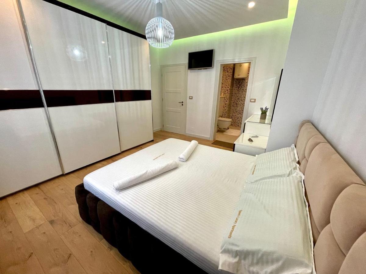 Queen'S Luxury Apartments Lake 티라나 외부 사진