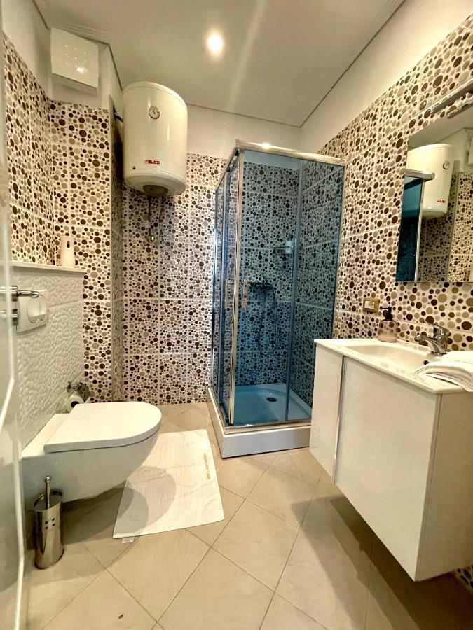 Queen'S Luxury Apartments Lake 티라나 외부 사진