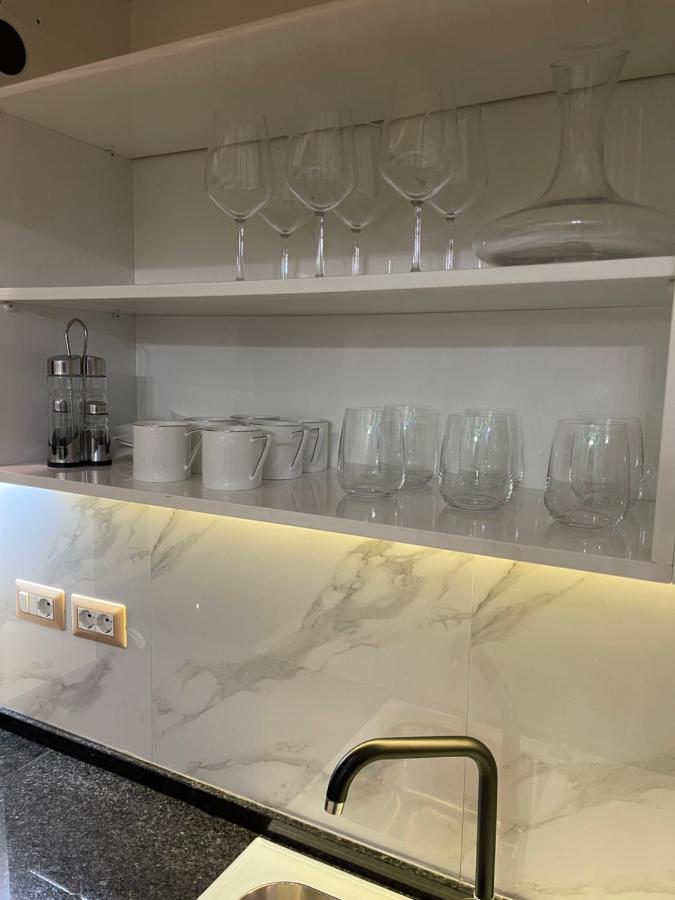 Queen'S Luxury Apartments Lake 티라나 외부 사진